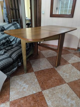URGENTE Mesa Comedor Plegable de 157 cm