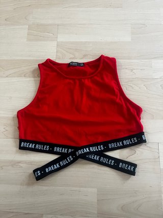 Top Corto Rojo Bershka Talla M