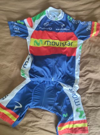 Conjunto Ciclismo maillot y culote Movistar España