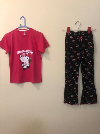 Conjunto Camiseta y Pantalón Hello Kitty