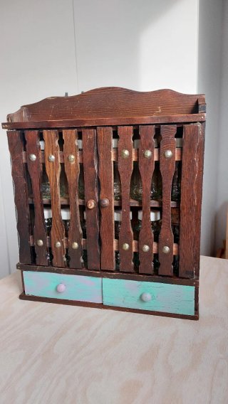 Especiero de Madera con Cajones
