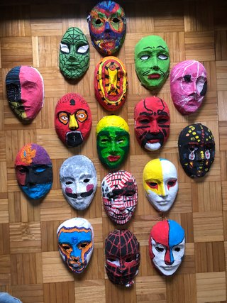 Set de 17 Máscaras de Halloween Artesanales