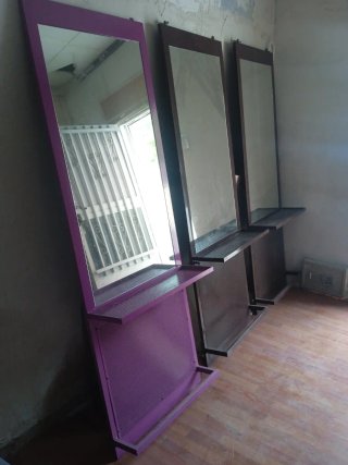 Set de 4Mostradores de Peluquería con Espejo