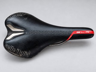 Sillín Selle Italia SLR 302 Negro y Rojo