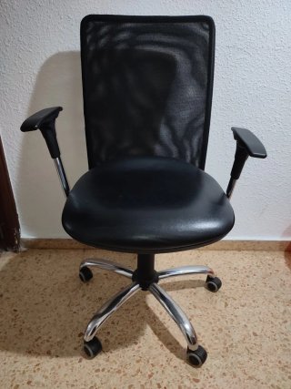 Silla de Oficina Ergonómica Negra
