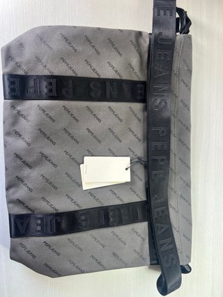 Bolsa Neceser Pepe Jeans Gris y Negro