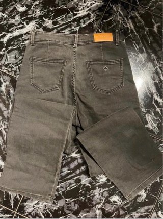 Pantalón Negro Efecto Push Up