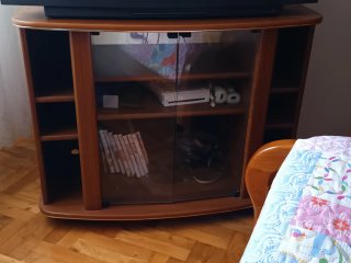 Mesa para TV de madera