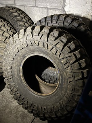 Neumáticos Maxxis Creepy Crawler 37x14.5-15