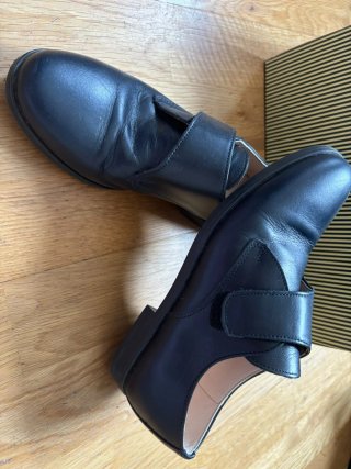 Zapatos Tizzas niño negros. Talla 33