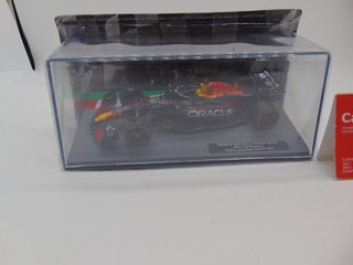 COCHE RED BULL 1/43 NUEVO (184185)