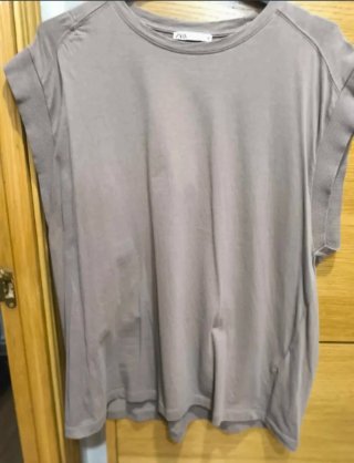 Camisetas Zara chica