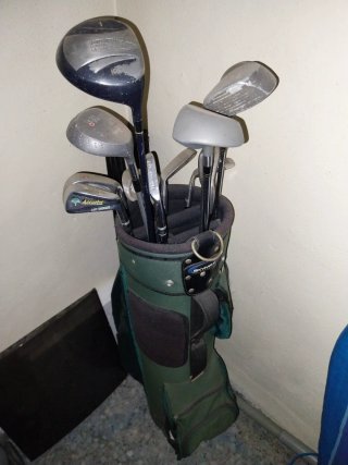 Set de palos de golf con bolsa