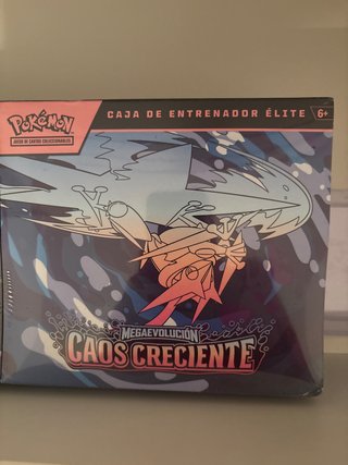 Caja de Entrenador Élite Pokémon Caos Creciente