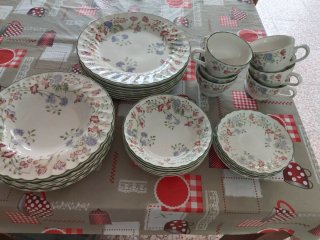 Vajilla Churchill de Porcelana con Flores