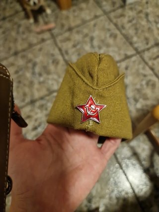 Gorro Militar con Insignia de Estrella