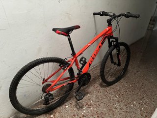 Bicicleta de montaña MTB B-Pro roja