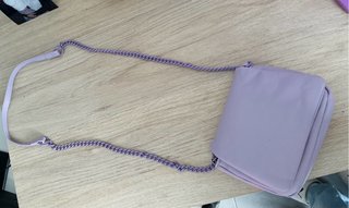 Bolso de hombro lila