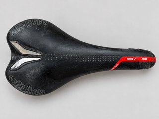 Sillín Selle Italia SLR 302 Negro y Rojo