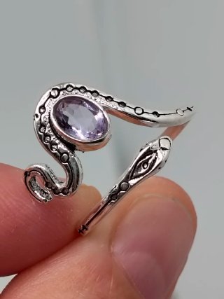 Anillo de Plata de Ley 925 y Amatista