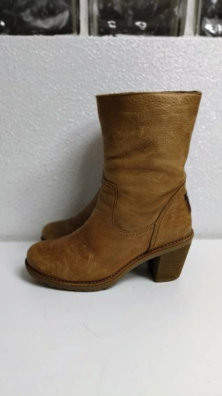 Botines de piel marrones