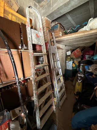 2 Escaleras de Tijera Metálicas