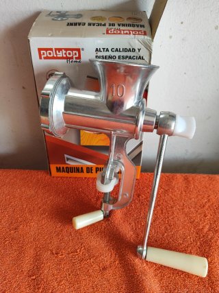 Picadora de Carne Manual Polytop