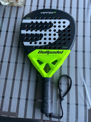 Pala de pádel Bullpadel Vertex 02