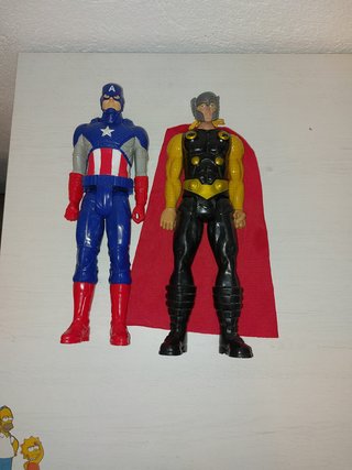 Set de 2 Muñecos Marvel: Capitán América y Thor