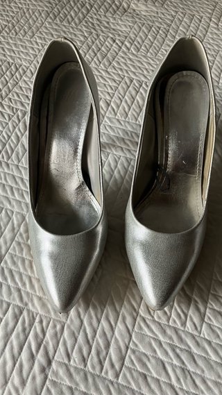 Zapatos de tacón plateados H&M