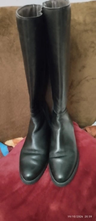 Botas Altas de Piel Negras