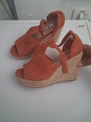 Sandalias de cuña con plataforma