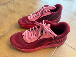 Zapatillas Puma Rojas y Rosas