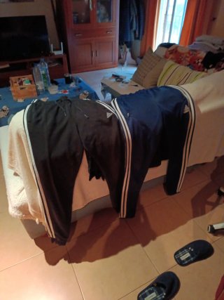 2 Pantalones de chándal adidas