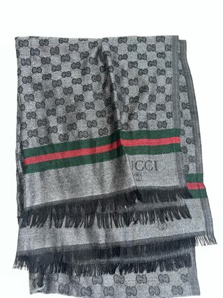 Bufanda Gucci Gris