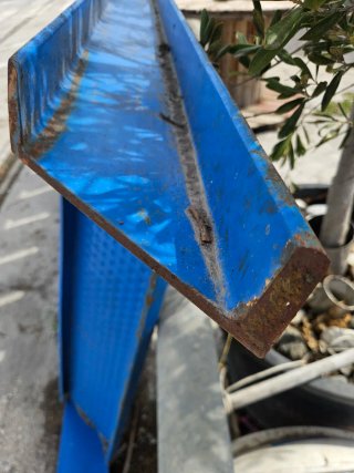 Escalera de hierro azul