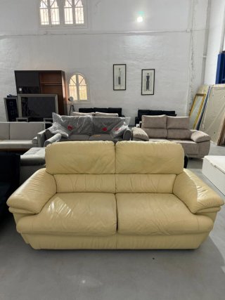 Sofá de Piel Beige