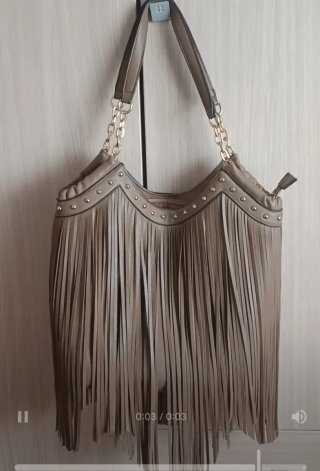 Bolso de Hombro con Flecos Beige