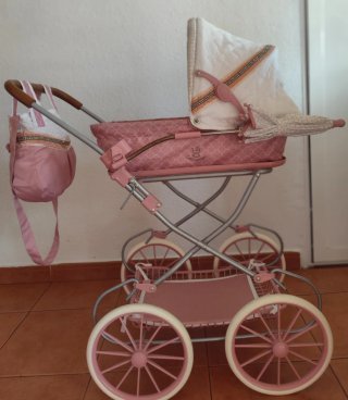 Carrito de juguete para muñecas