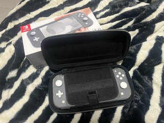 Nintendo Switch Lite Gris