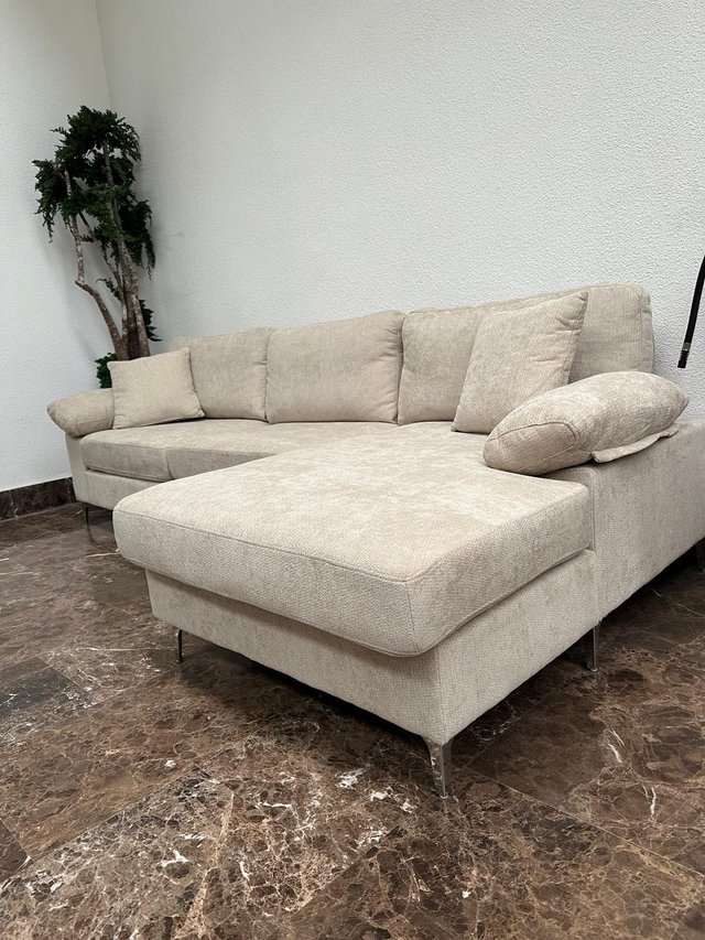 Nuevo Sofá KAVE Chaise Longue Beige