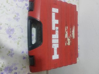 Maletín Hilti T-30 con brocas y portabrocas