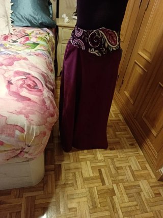 Falda larga morada de antelina  con cinturón