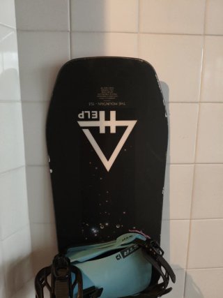 Tabla de Snowboard Help The Mountain 153