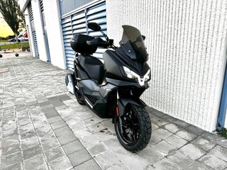 SYM ADX 300 solo 1400 km