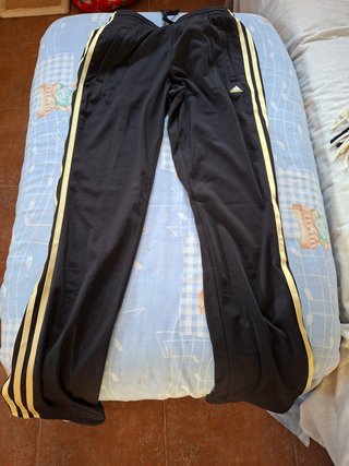 Pantalón Adidas Negro