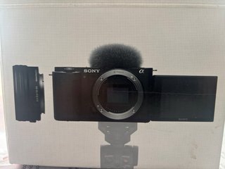 Cámara Sony ZV-E10 +Objetivo 16-50mm-5 días usada