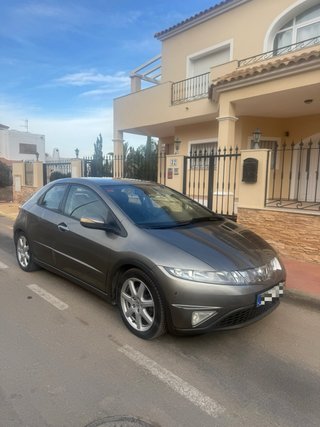 HONDA CIVIC CON TAN SOLO 140.000KM