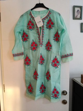 Caftán Turquesa con Bordados Talla XS