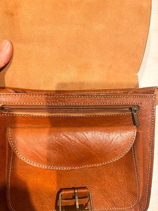 Bolsa de mano de piel